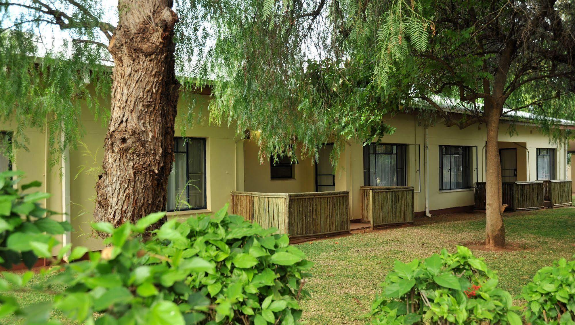 Palapye Cresta Botsalo Hotel מראה חיצוני תמונה